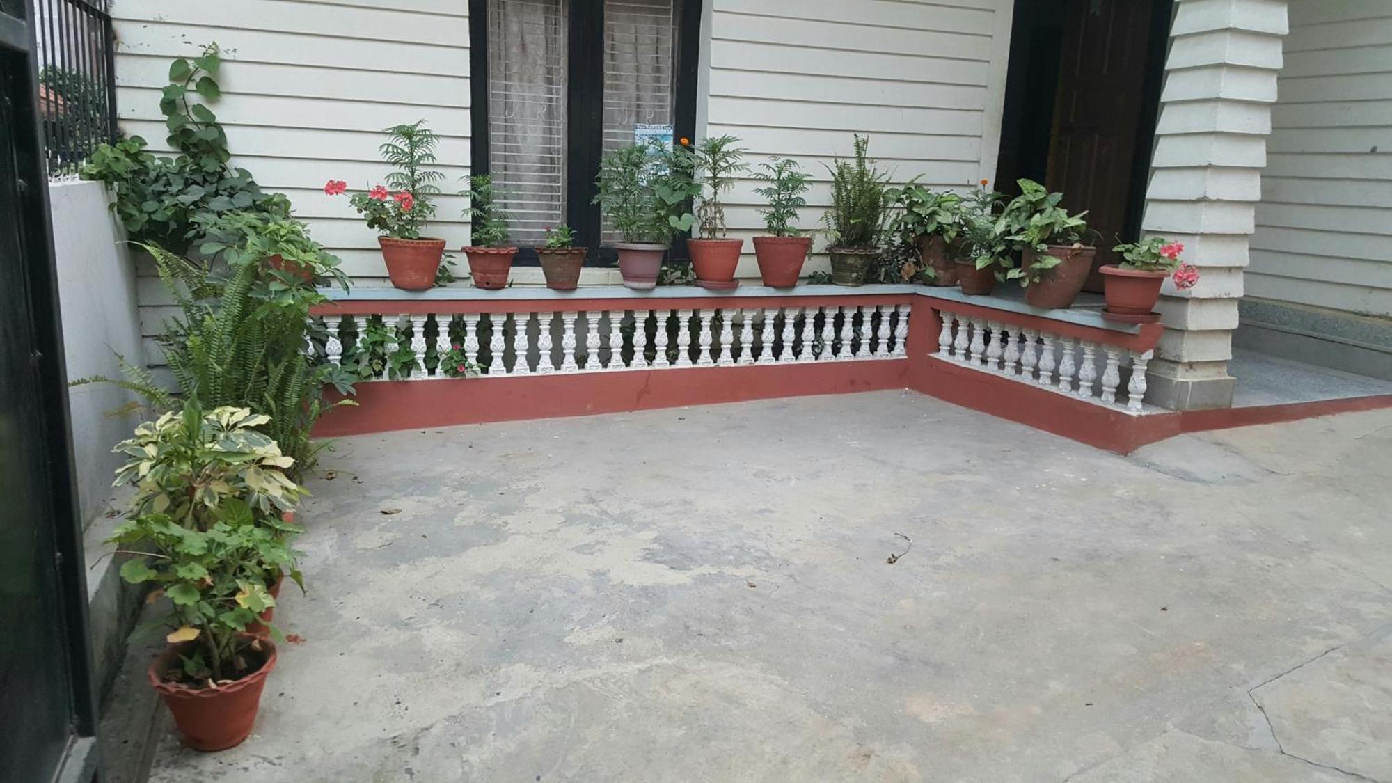 Bnb Royal Tourist House Katmandu Zewnętrze zdjęcie